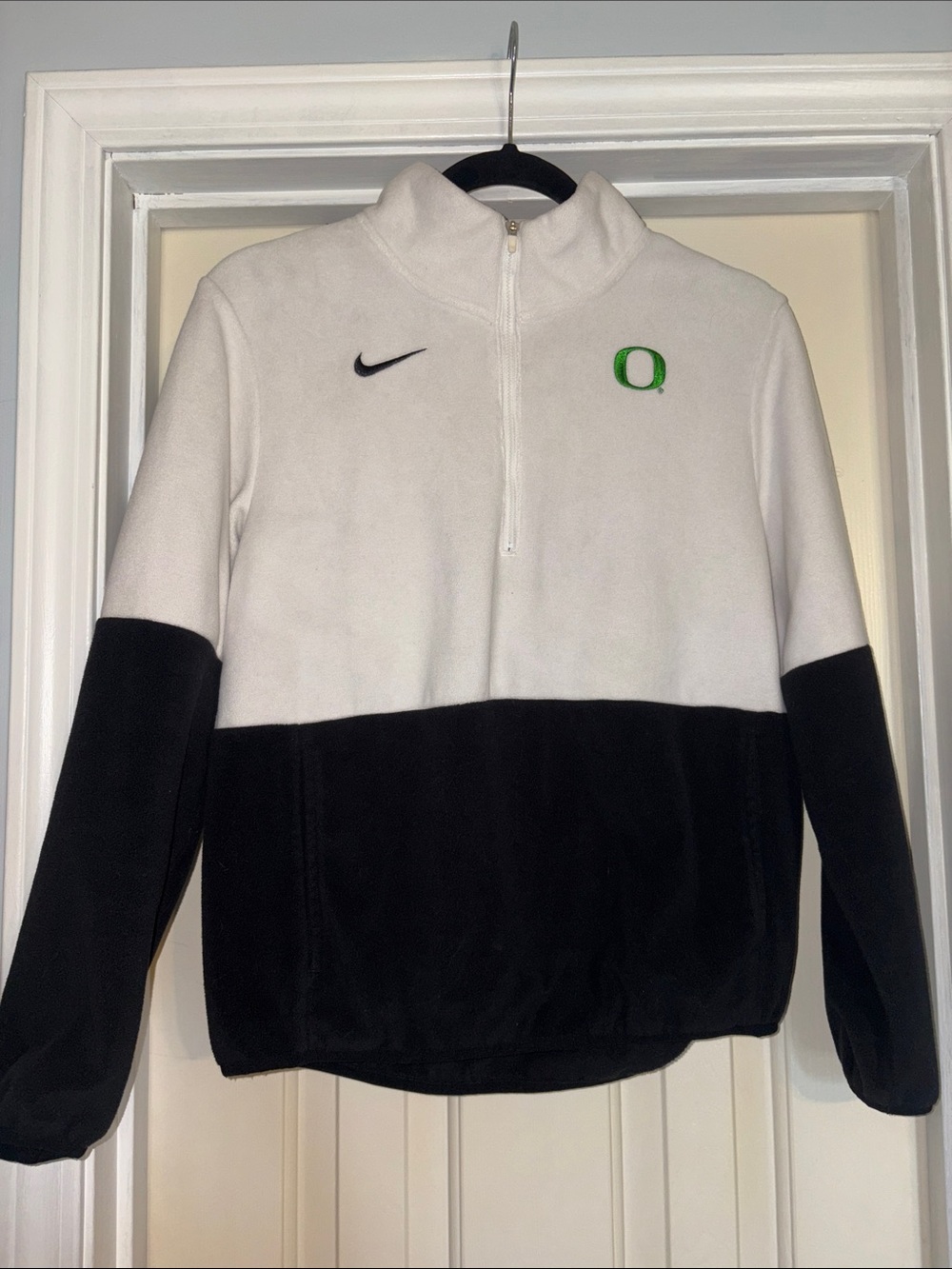 Nike Two-Tone White & Black Teddy Half-Zip Jacket with Green O